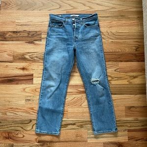 Like New Levi’s Wedgie Straight jeans, size 27